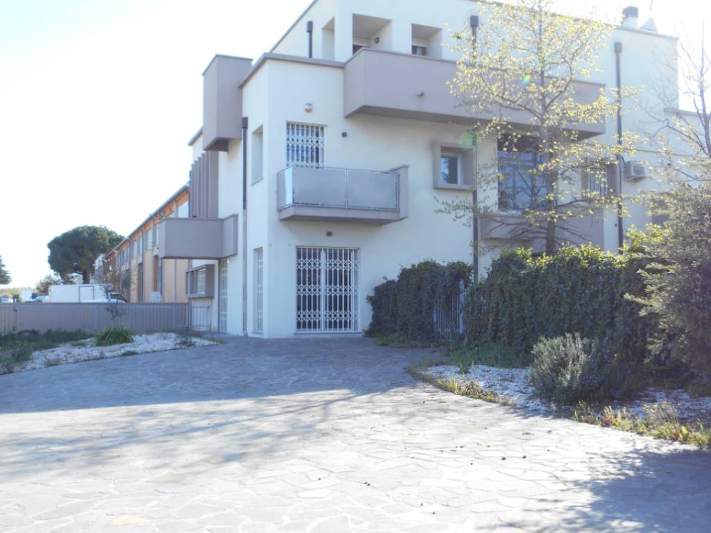 ufficio in vendita a Santarcangelo di Romagna