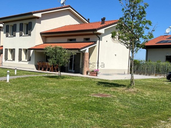casa indipendente in vendita a Santarcangelo di Romagna