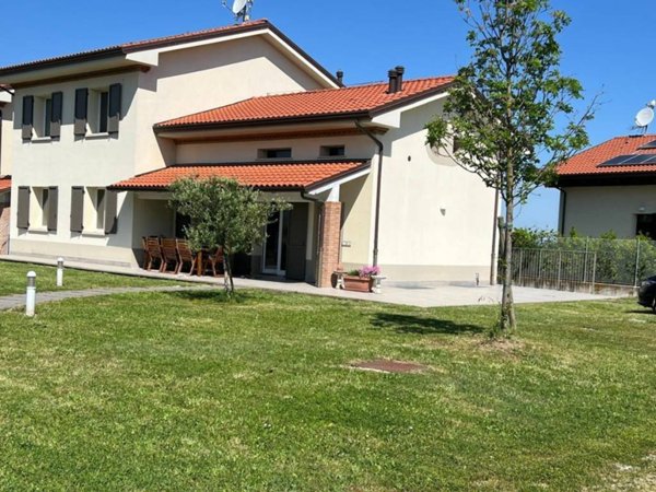 casa indipendente in vendita a Santarcangelo di Romagna