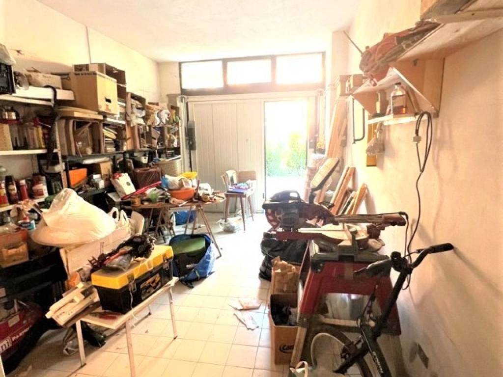 locale commerciale in vendita a Santarcangelo di Romagna