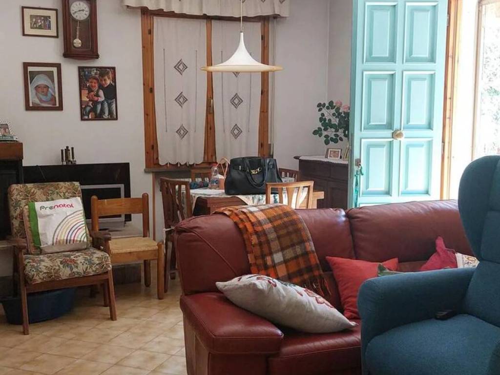 casa indipendente in vendita a Santarcangelo di Romagna