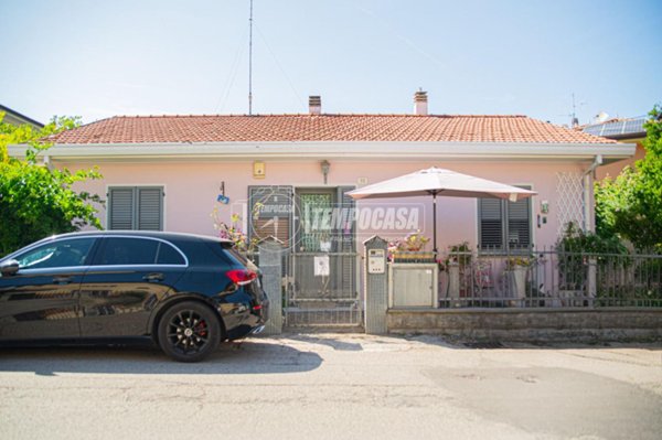 casa indipendente in vendita a Santarcangelo di Romagna