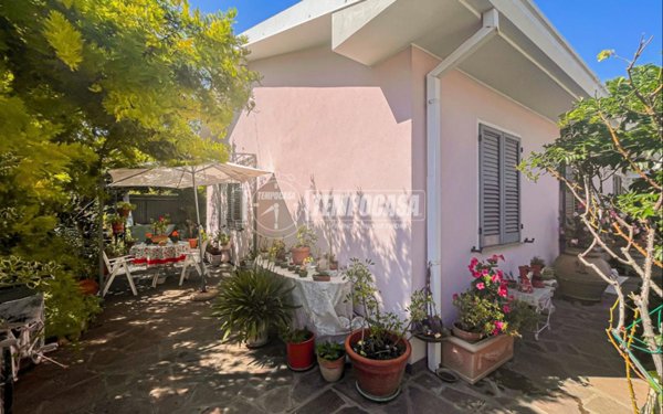 casa indipendente in vendita a Santarcangelo di Romagna