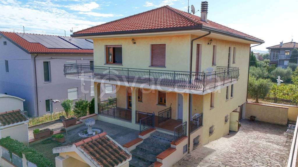 casa indipendente in vendita a Santarcangelo di Romagna in zona San Michele