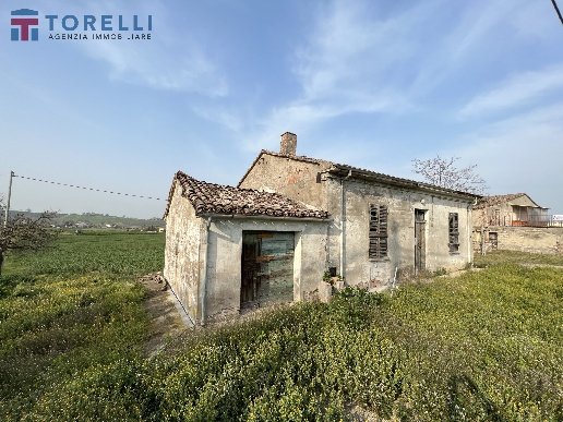 pentavano in vendita a Santarcangelo di Romagna in zona Canonica