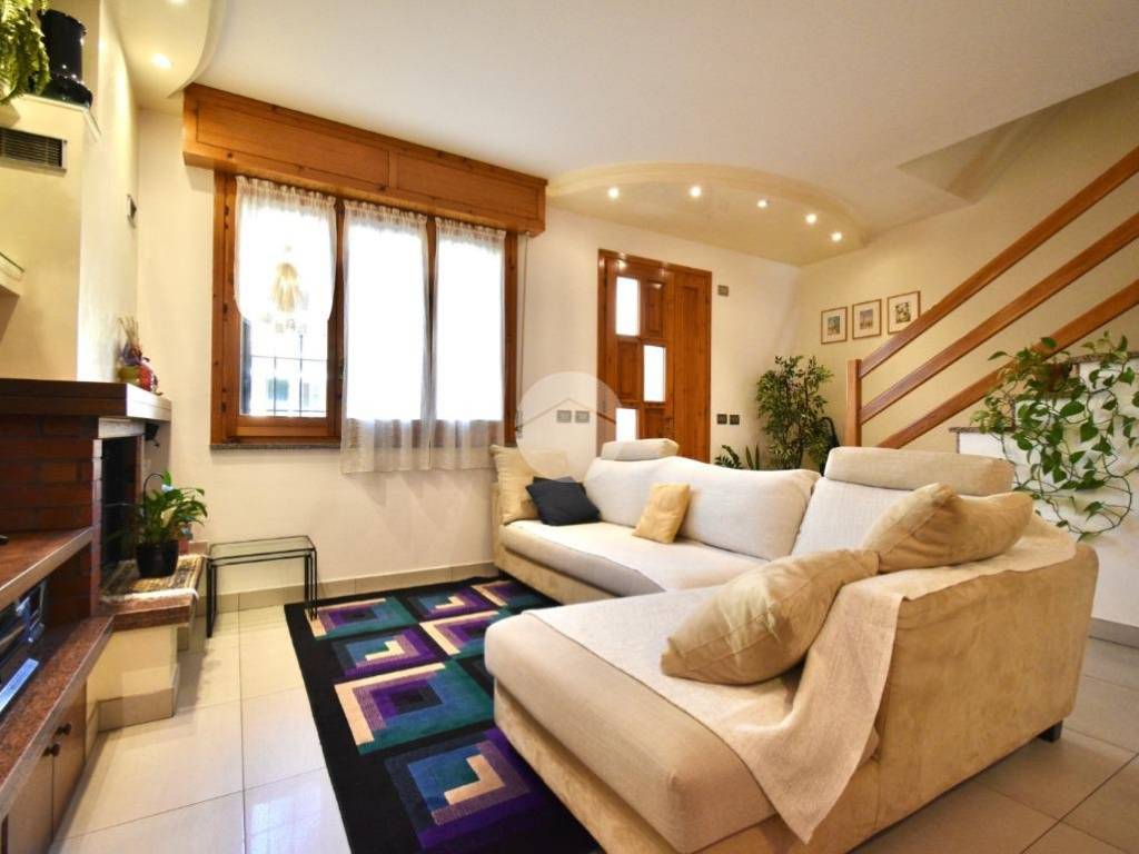 casa indipendente in vendita a Santarcangelo di Romagna