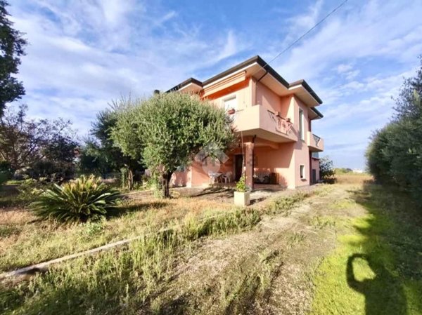 casa indipendente a Santarcangelo di Romagna in zona San Martino dei Mulini