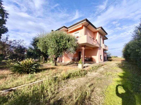 casa indipendente a Santarcangelo di Romagna in zona San Martino dei Mulini