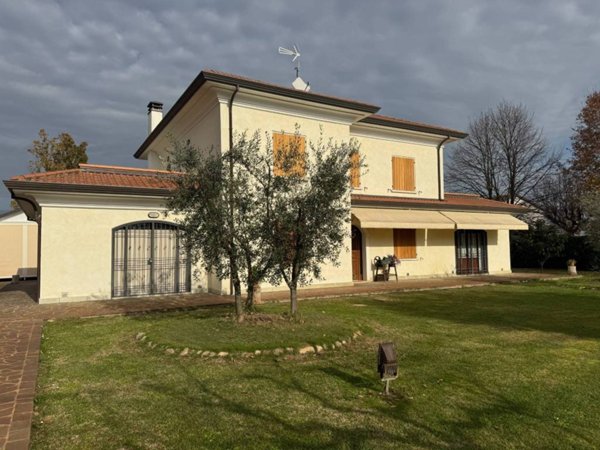 casa indipendente in vendita a Santarcangelo di Romagna