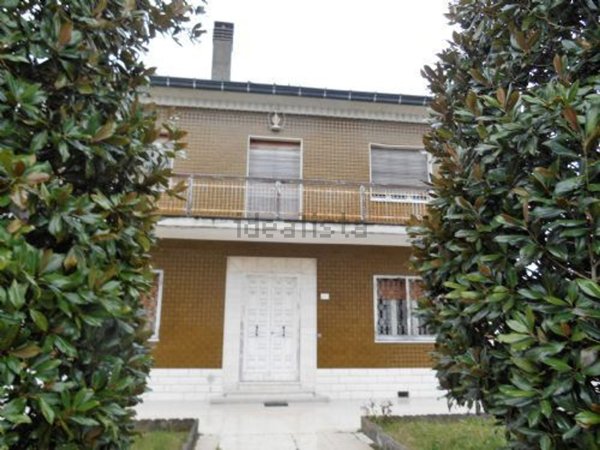 casa indipendente in vendita a Santarcangelo di Romagna