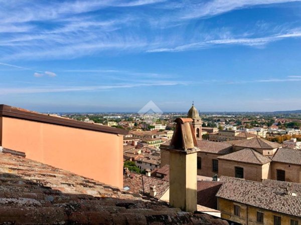casa indipendente in vendita a Santarcangelo di Romagna