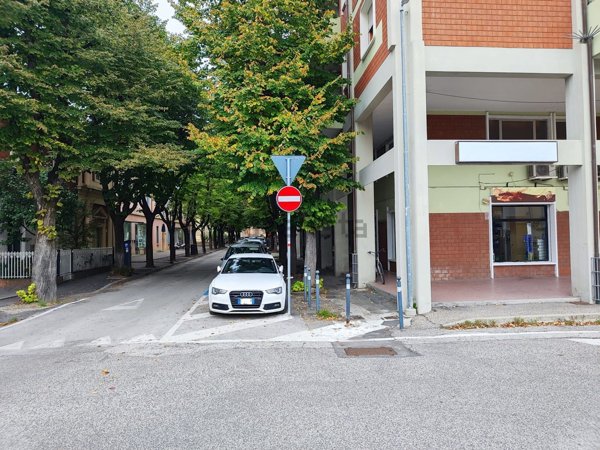 negozio in vendita a Santarcangelo di Romagna