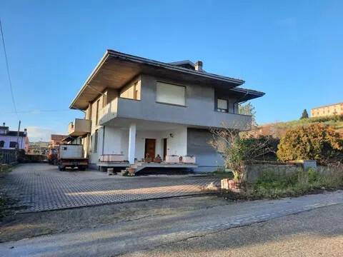 casa indipendente in vendita a Santarcangelo di Romagna