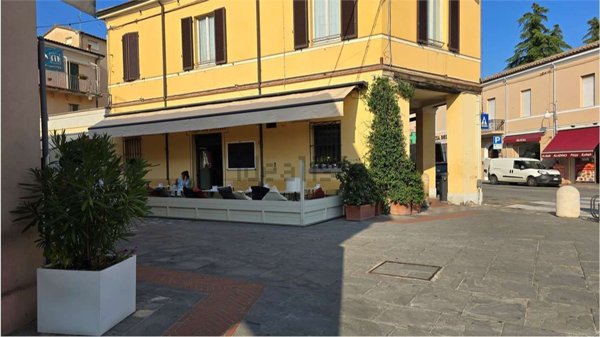 negozio in vendita a Santarcangelo di Romagna