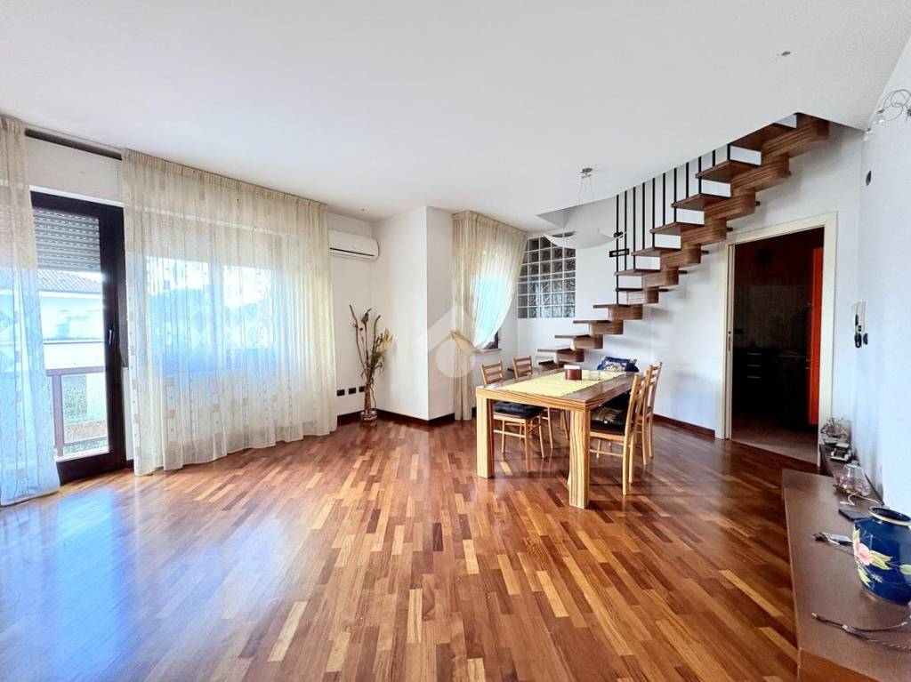 appartamento in vendita a Santarcangelo di Romagna in zona Sant'Ermete