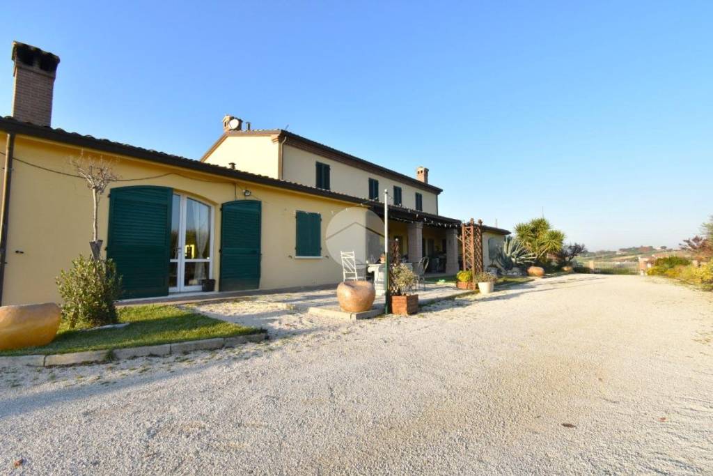 casa indipendente in vendita a Santarcangelo di Romagna in zona Montalbano