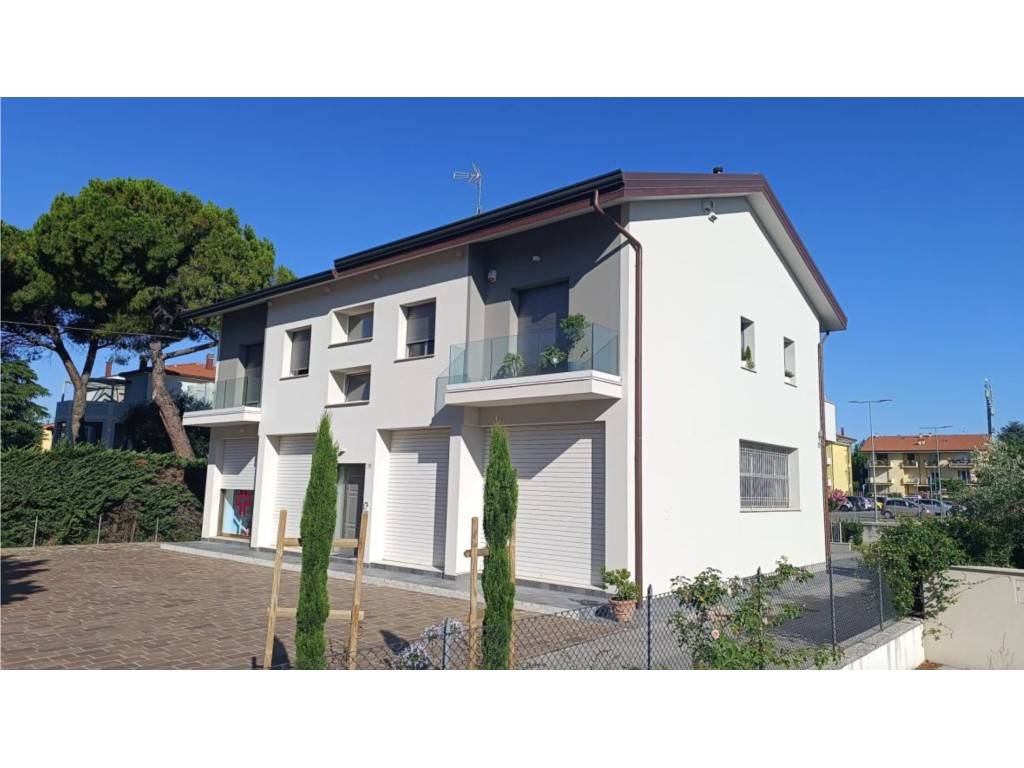 casa indipendente in vendita a Santarcangelo di Romagna