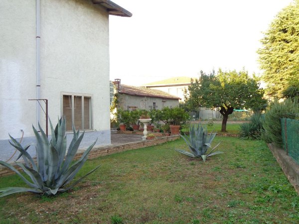 casa indipendente a Santarcangelo di Romagna in zona San Martino dei Mulini