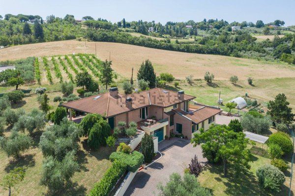 casa indipendente in vendita a Santarcangelo di Romagna