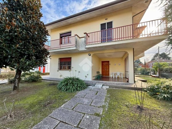 casa indipendente in vendita a Santarcangelo di Romagna