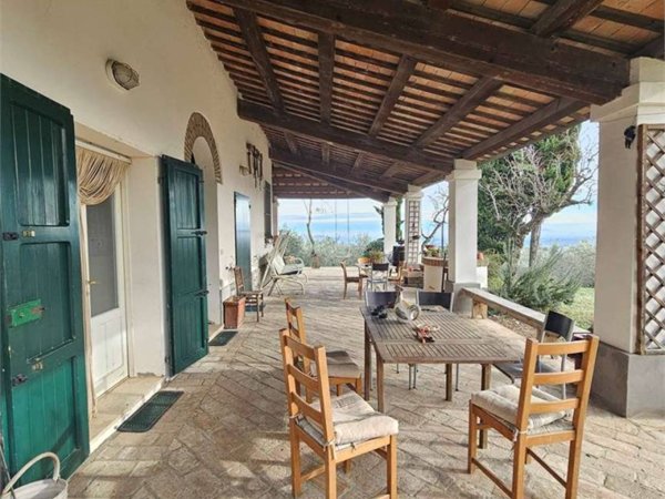 casa indipendente in vendita a Santarcangelo di Romagna