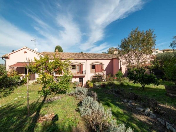 intera palazzina in vendita a Santarcangelo di Romagna