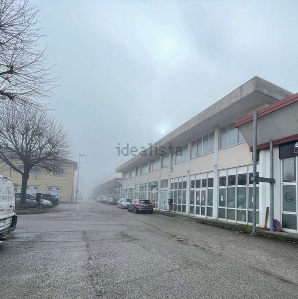 locale di sgombero in vendita a Santarcangelo di Romagna