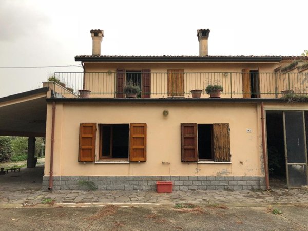 casa indipendente in vendita a Santarcangelo di Romagna