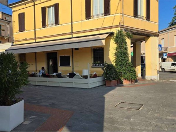 negozio in vendita a Santarcangelo di Romagna