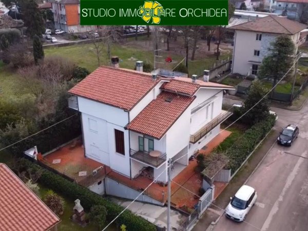 casa indipendente in vendita a Santarcangelo di Romagna