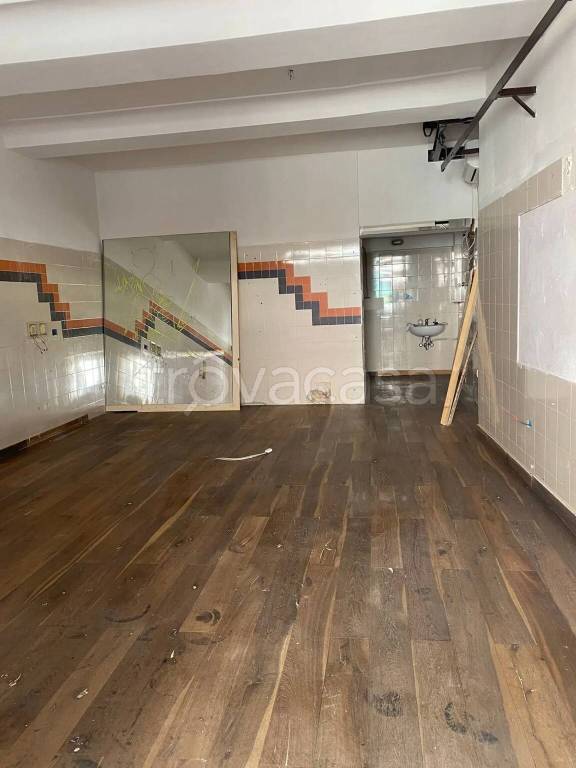 negozio in vendita a Santarcangelo di Romagna