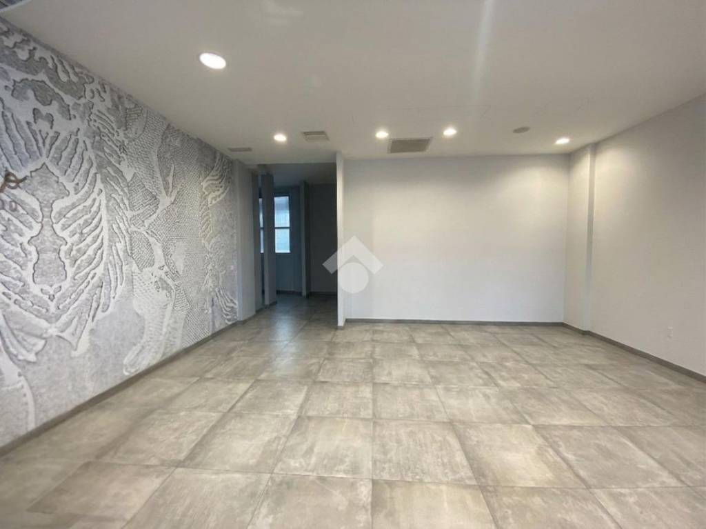 negozio in vendita a Santarcangelo di Romagna