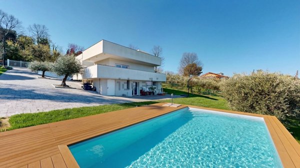 casa indipendente in vendita a Santarcangelo di Romagna