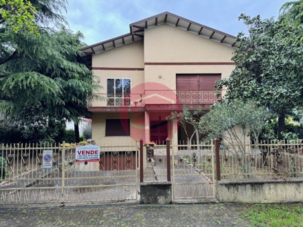 casa indipendente in vendita a Santarcangelo di Romagna