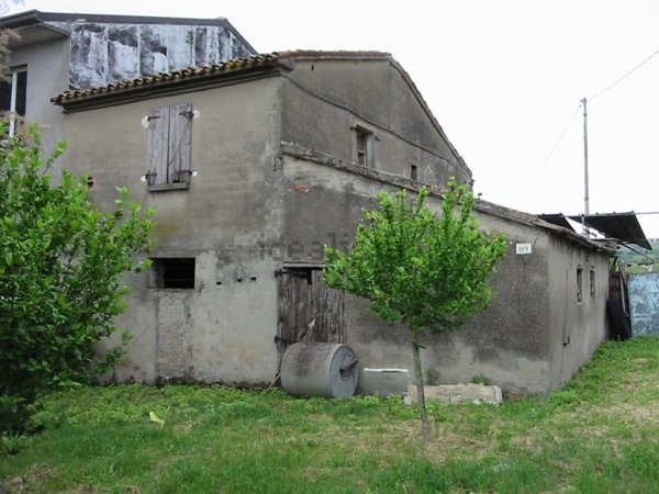 pentavano in vendita a Santarcangelo di Romagna