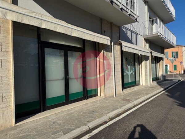negozio in vendita a Santarcangelo di Romagna
