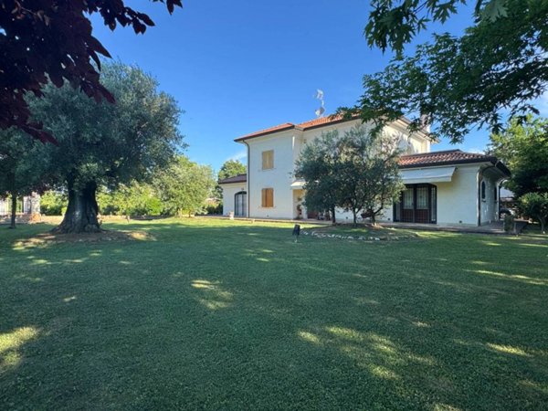 casa indipendente in vendita a Santarcangelo di Romagna in zona Canonica