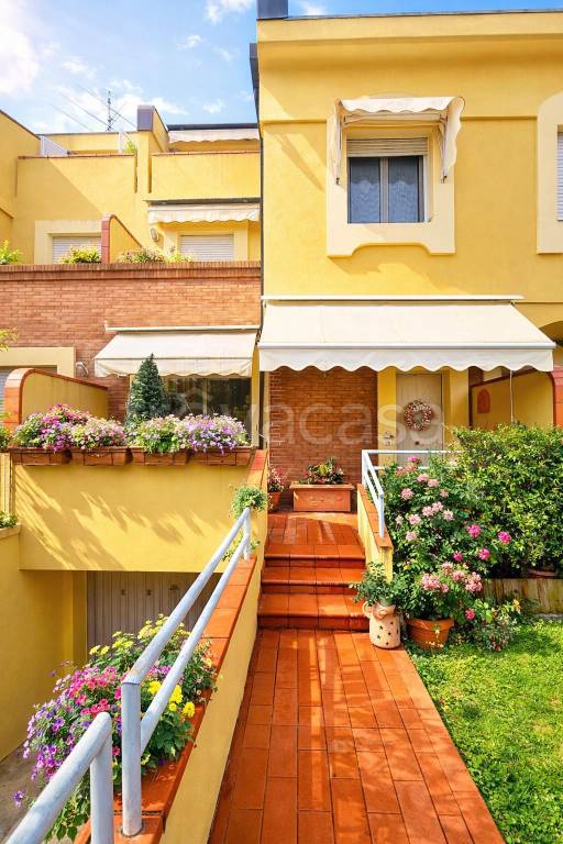 casa indipendente in vendita a Santarcangelo di Romagna