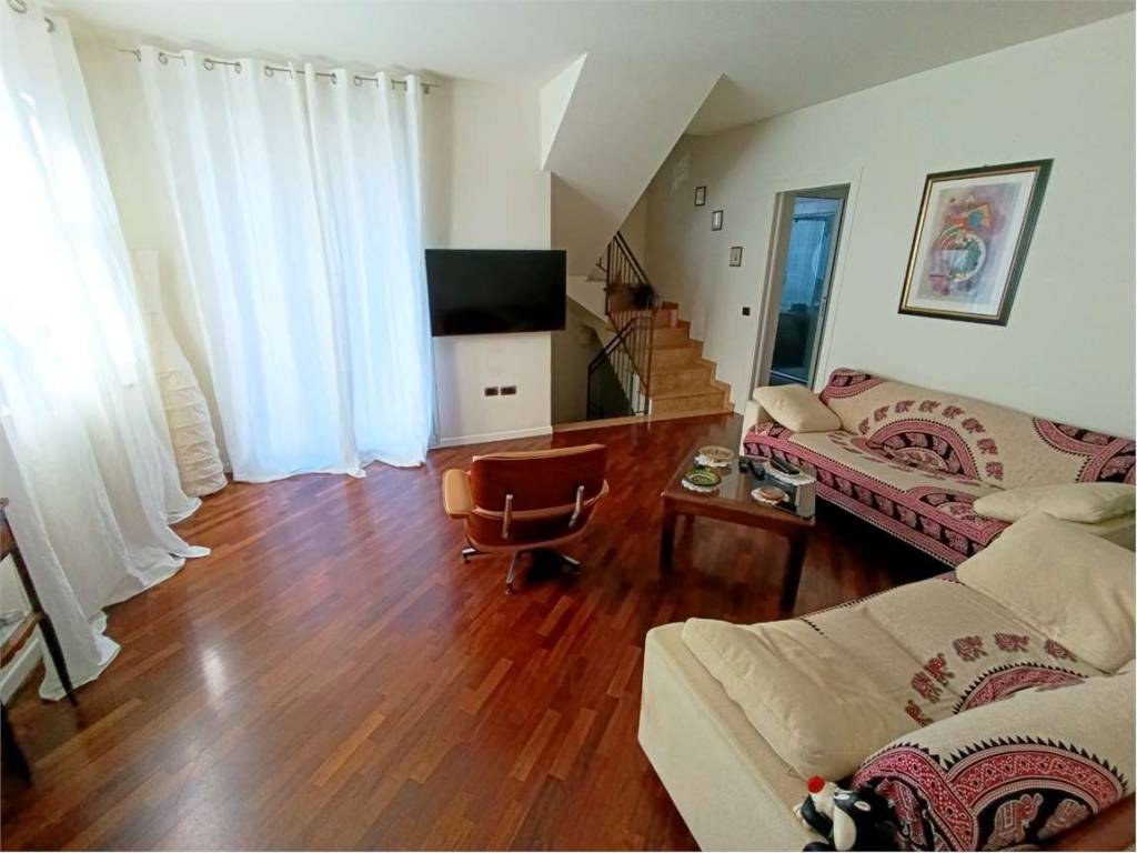 casa indipendente in vendita a Santarcangelo di Romagna
