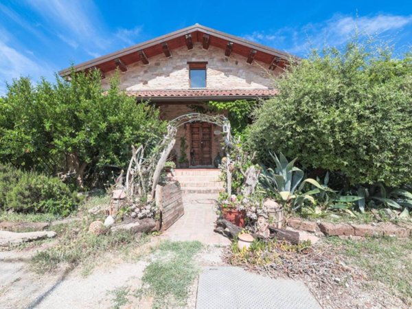 casa indipendente in vendita a Santarcangelo di Romagna in zona San Michele