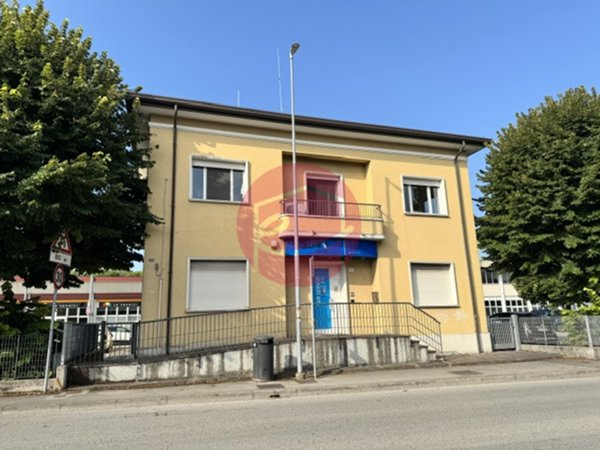 ufficio in vendita a Santarcangelo di Romagna