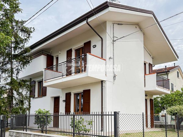 casa indipendente in vendita a Santarcangelo di Romagna in zona Sant'Ermete
