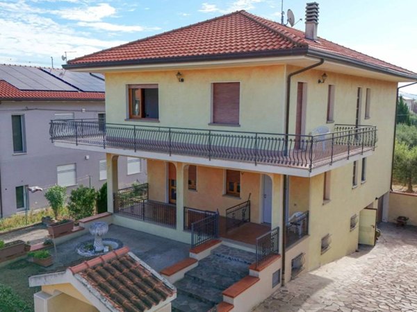 casa indipendente in vendita a Santarcangelo di Romagna in zona San Michele
