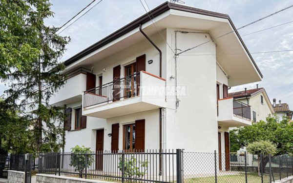 casa indipendente in vendita a Santarcangelo di Romagna in zona Sant'Ermete