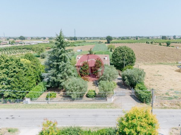 casa indipendente in vendita a Santarcangelo di Romagna