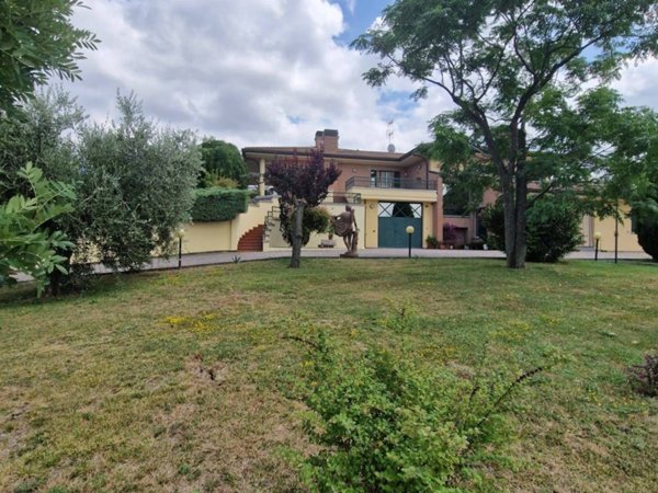 casa indipendente in vendita a Santarcangelo di Romagna in zona Sant'Ermete