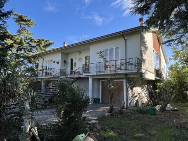 casa indipendente in vendita a Santarcangelo di Romagna