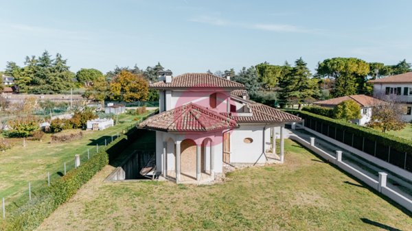 casa indipendente in vendita a Santarcangelo di Romagna