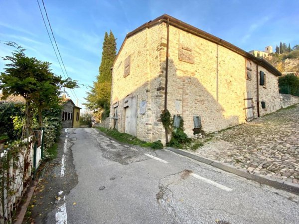 casa indipendente in vendita a Verucchio