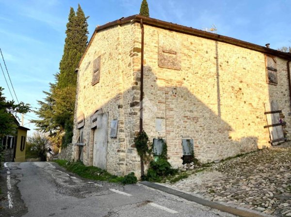 casa indipendente in vendita a Verucchio